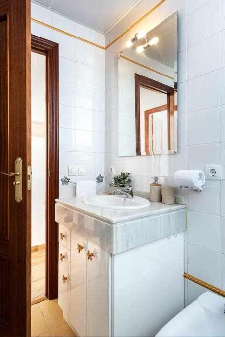 Monkeys Apartments 7Revueltas Deluxe Sevilla Dış mekan fotoğraf